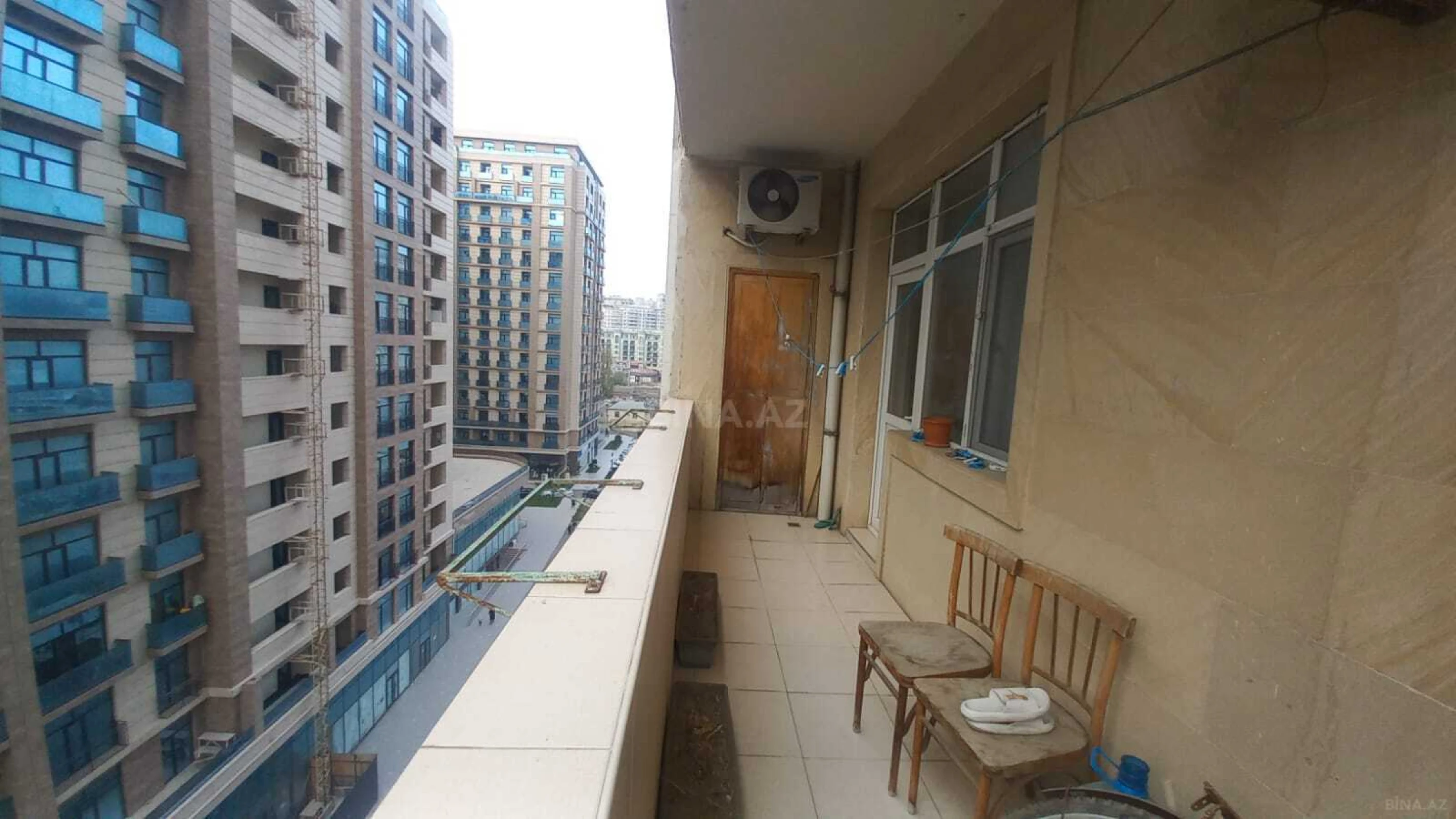 Satılır 3 otaqlı mənzil 128 m²