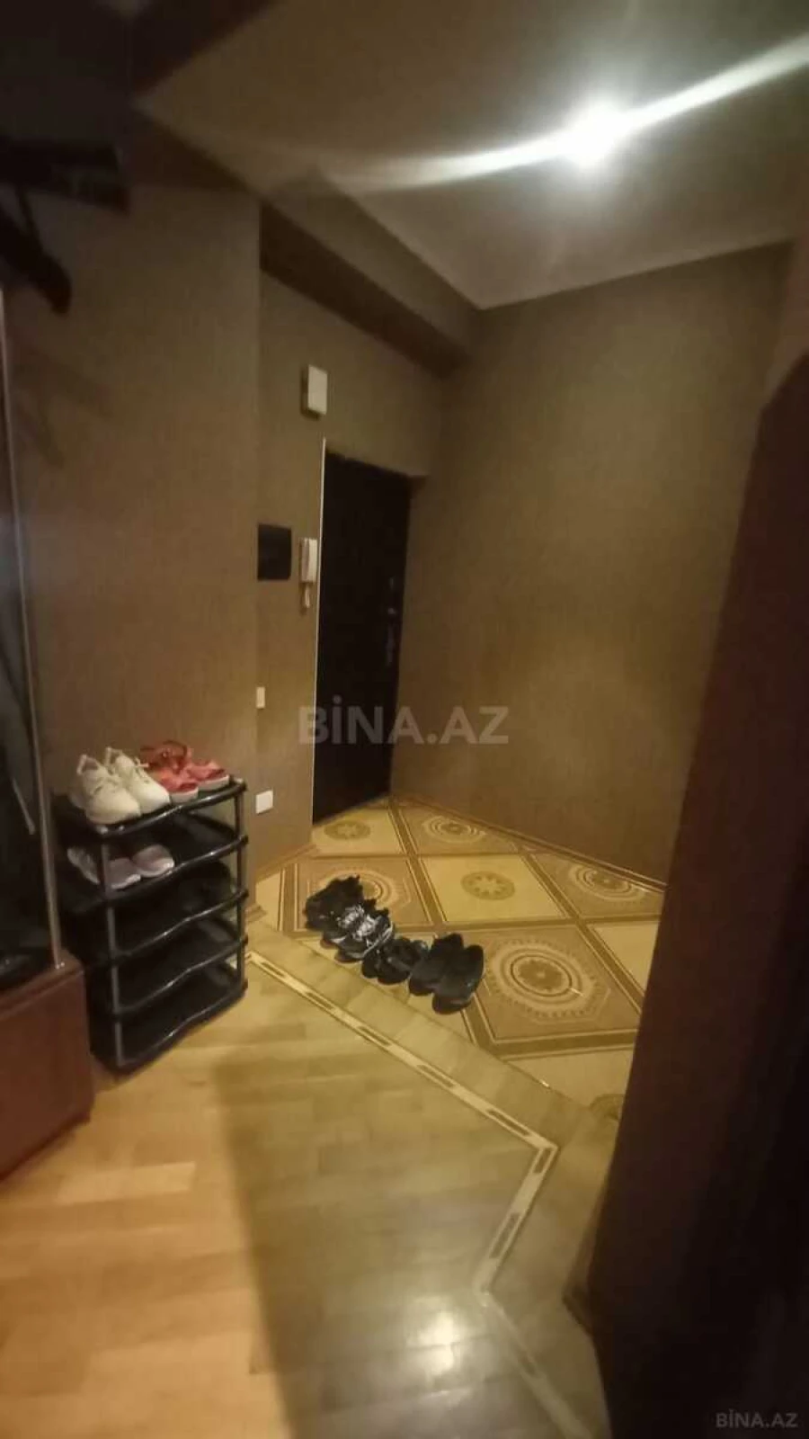 Satılır 3 otaqlı mənzil 128 m²