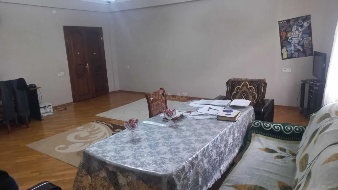 Satılır 3 otaqlı mənzil 128 m²