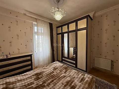 Satılır 3 otaqlı mənzil 95 m²