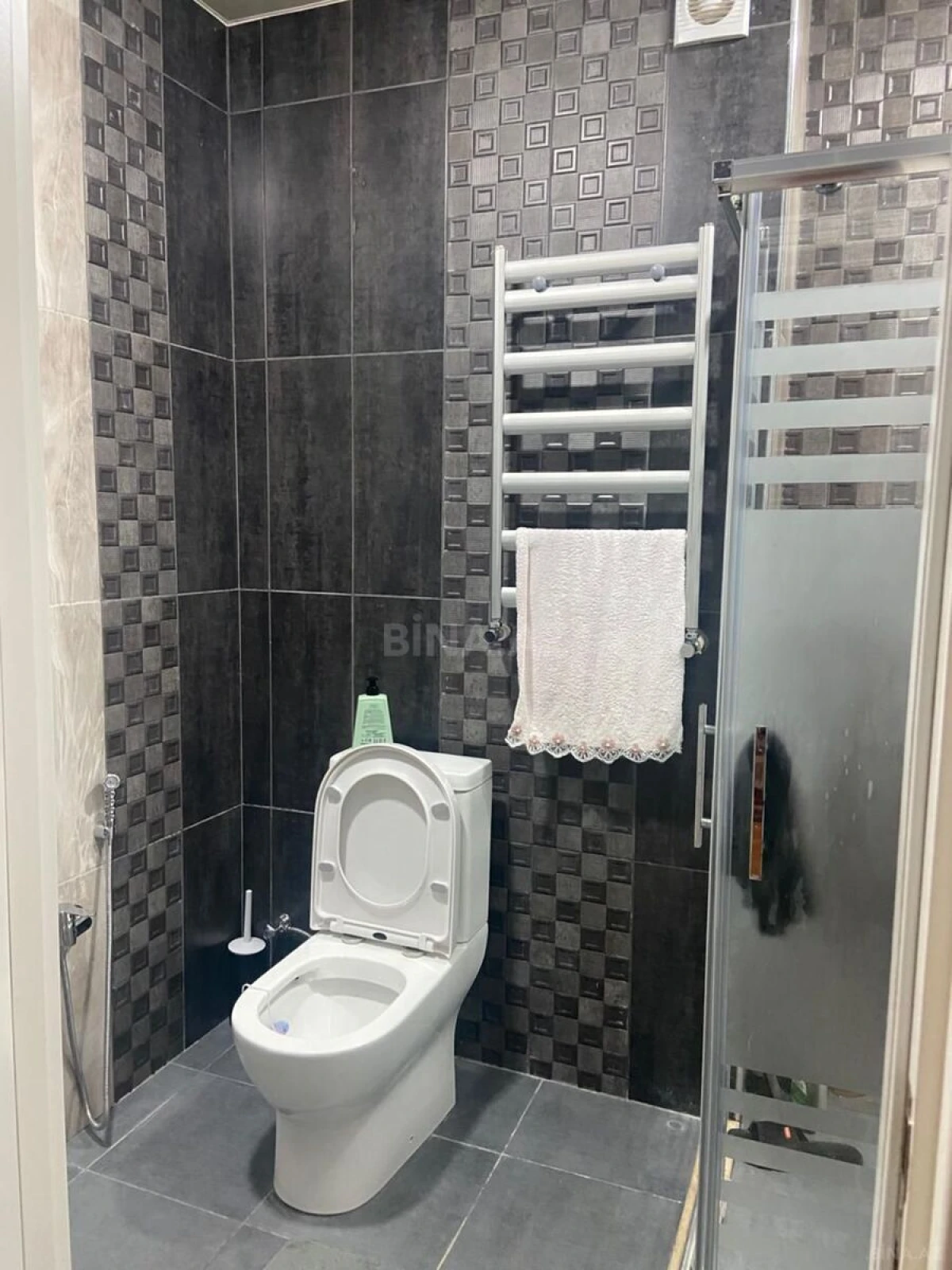 Kirayə verilir 2 otaqlı mənzil 53 m²