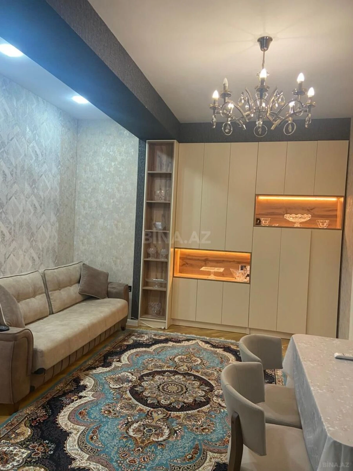 Kirayə verilir 2 otaqlı mənzil 53 m²