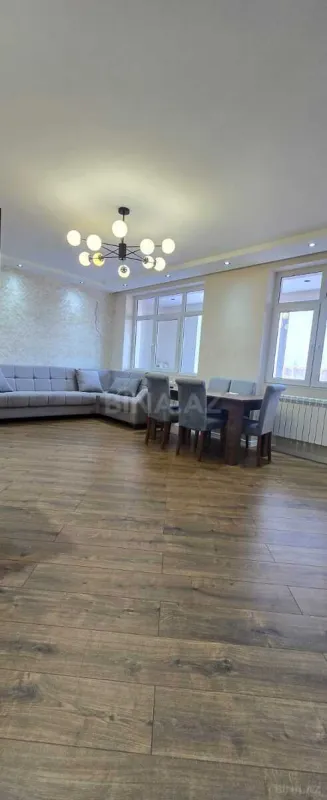 Kirayə verilir 4 otaqlı mənzil 122 m²