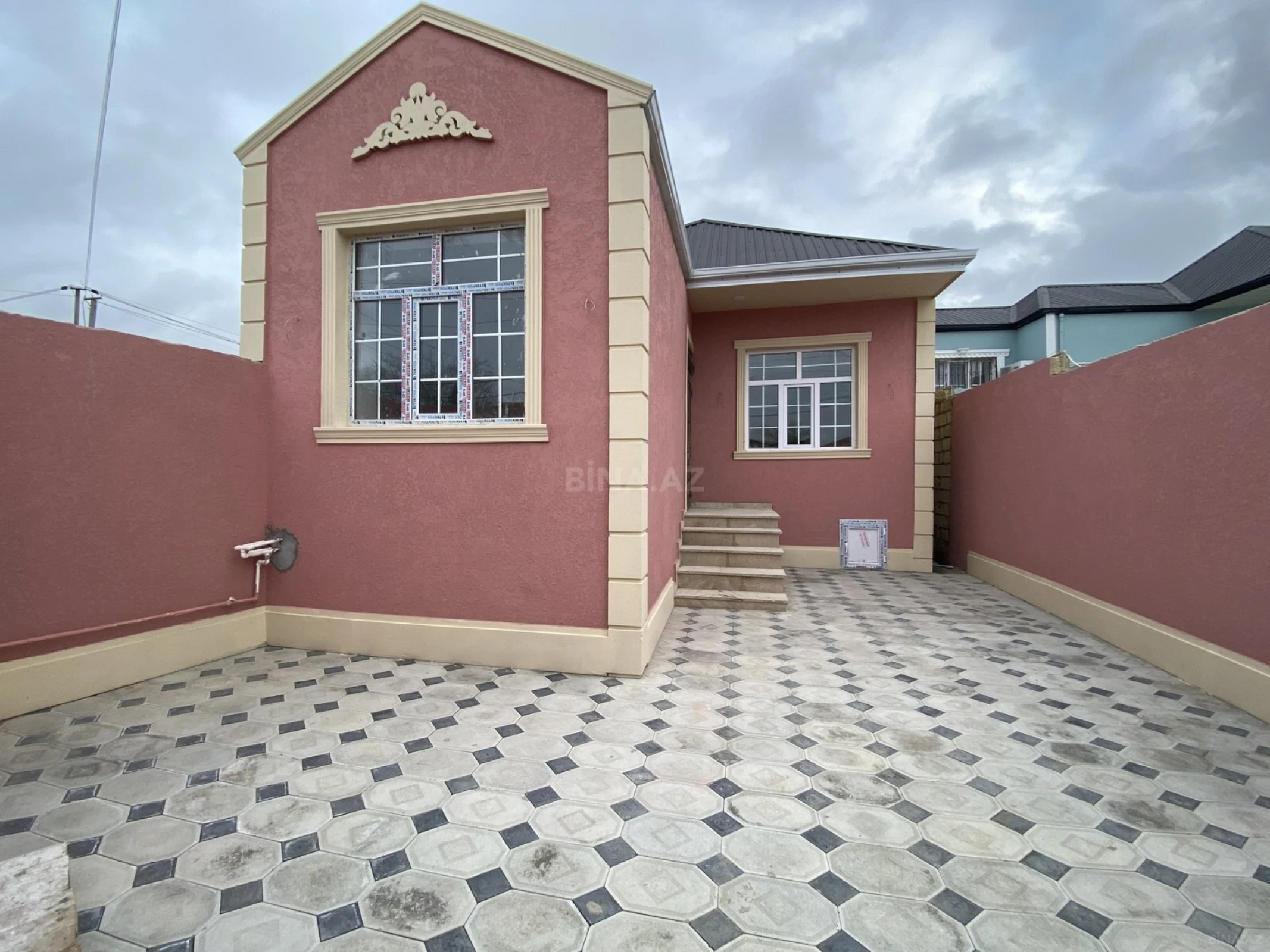 Satılır 2 otaqlı həyət evi 70 m²