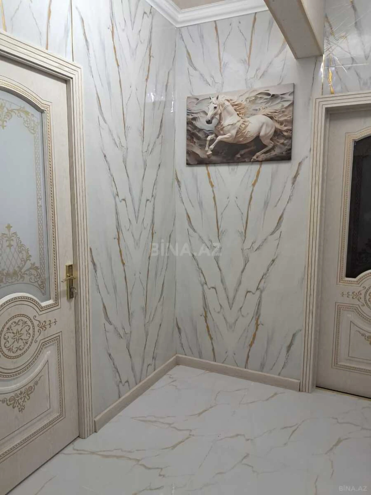 Kirayə verilir 3 otaqlı mənzil 105 m²