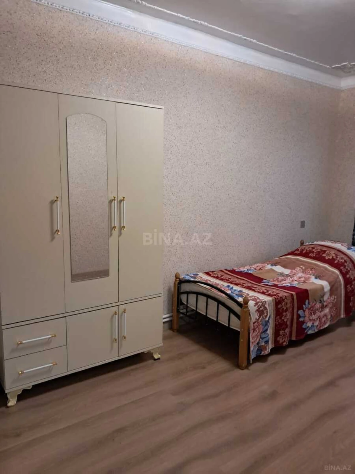 Kirayə verilir 3 otaqlı mənzil 105 m²