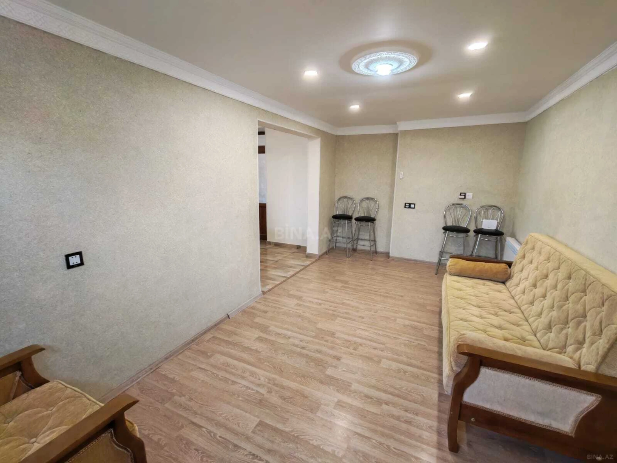 Satılır 5 otaqlı həyət evi 150 m²