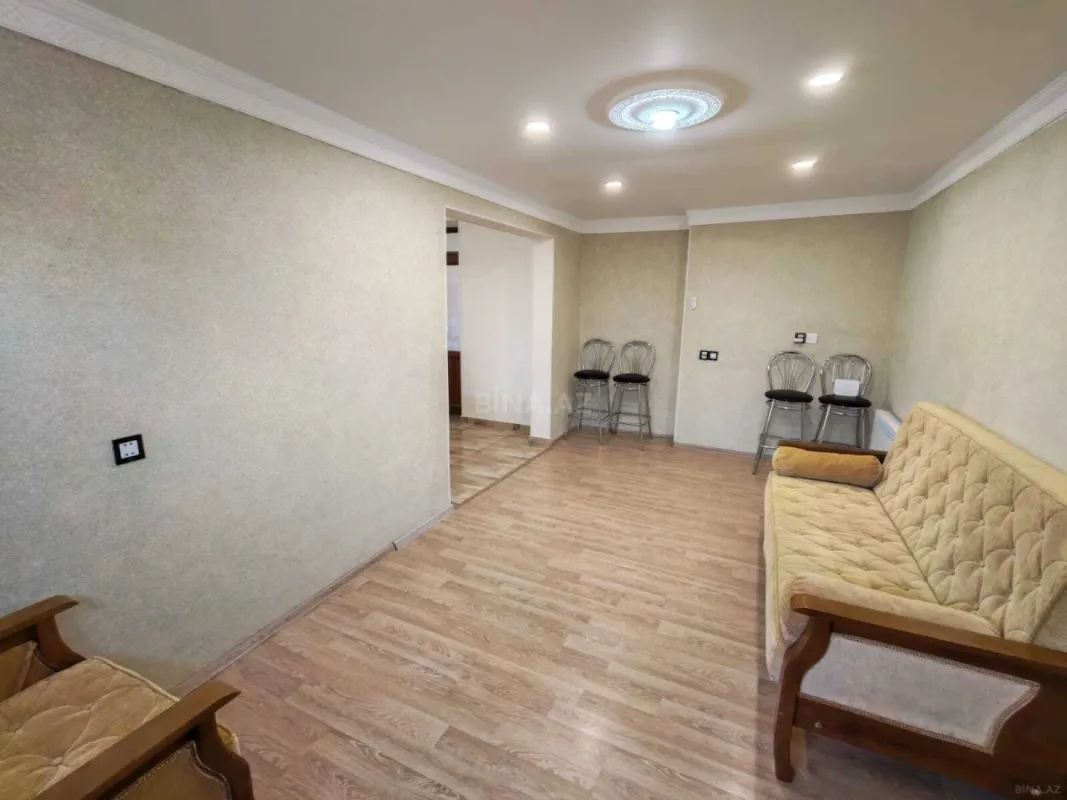 Satılır 5 otaqlı həyət evi 150 m²