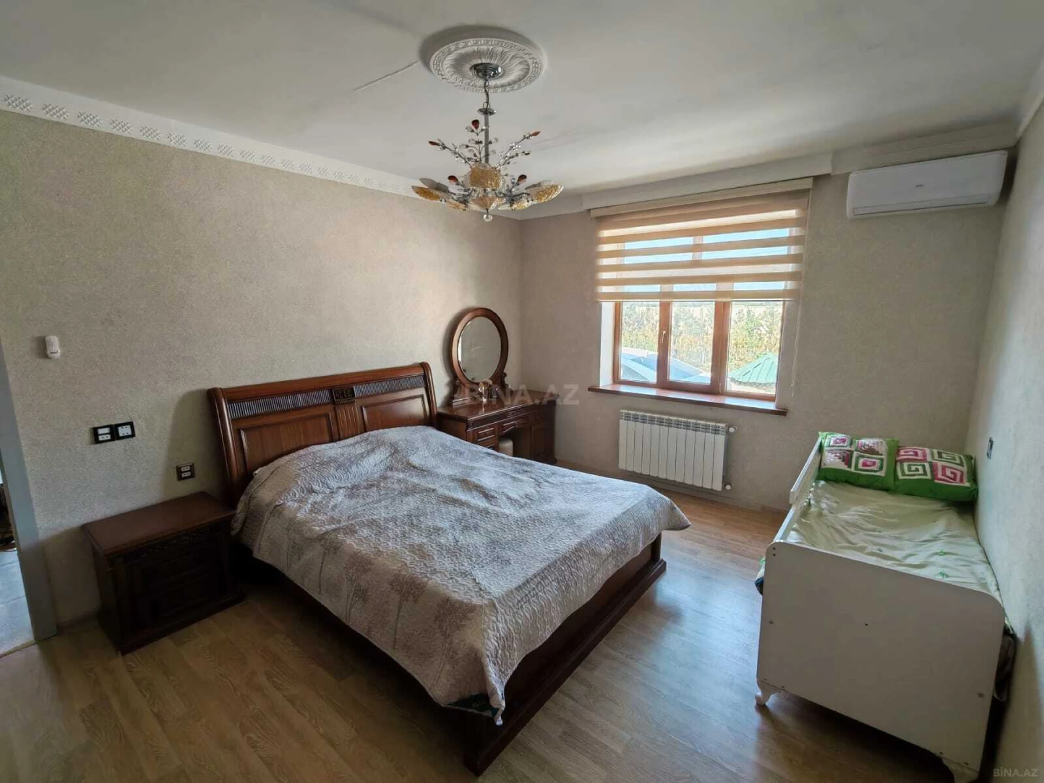 Satılır 5 otaqlı həyət evi 150 m²