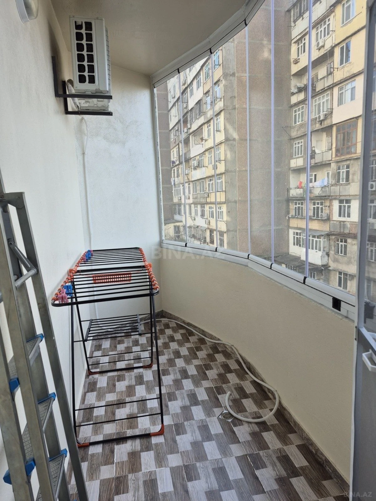 Kirayə verilir 3 otaqlı mənzil 125 m²