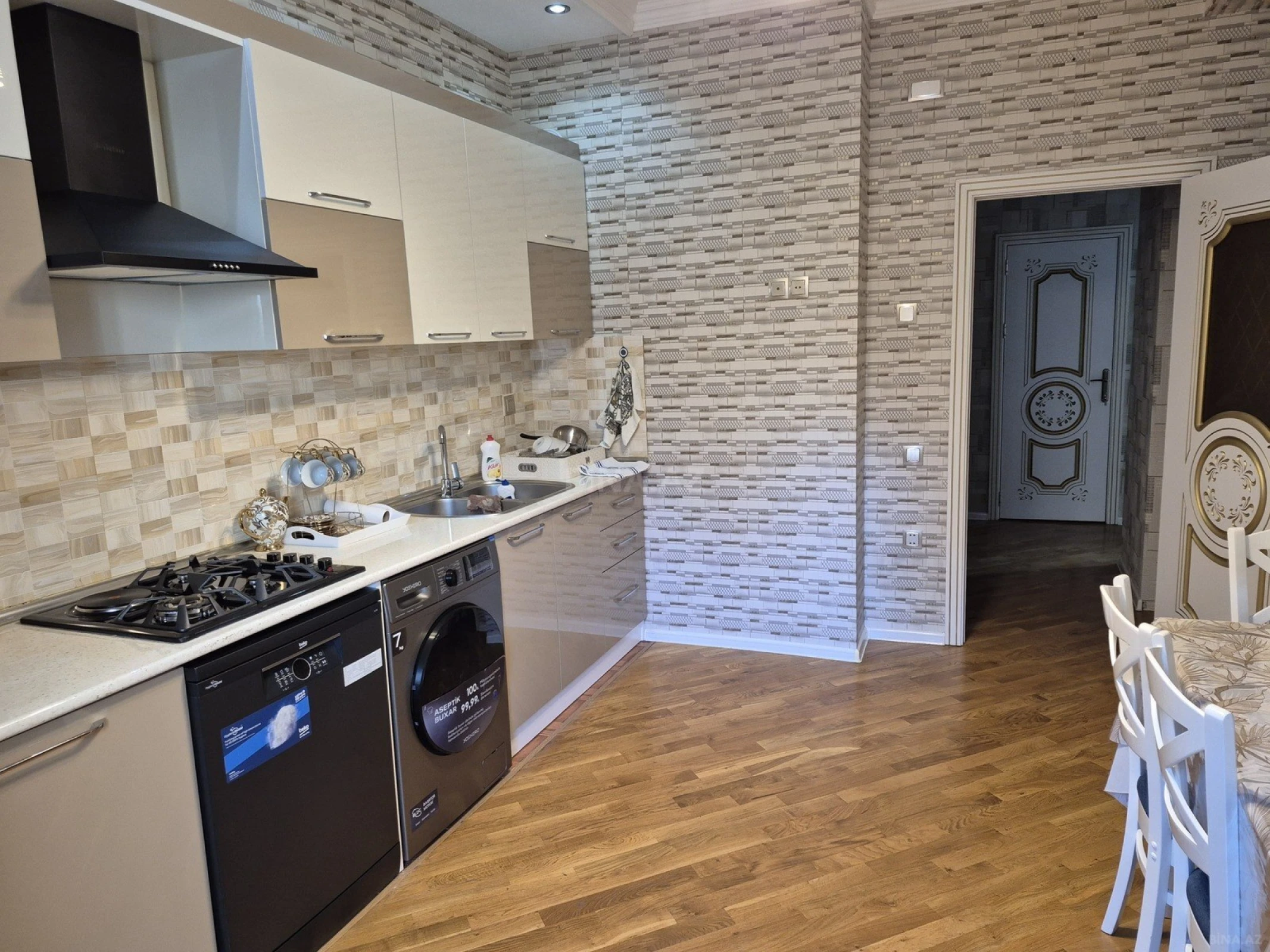 Kirayə verilir 3 otaqlı mənzil 125 m²
