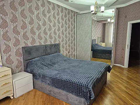Kirayə verilir 3 otaqlı mənzil 125 m²