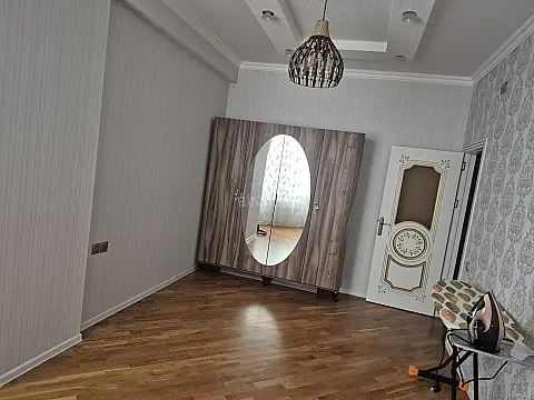 Kirayə verilir 3 otaqlı mənzil 125 m²