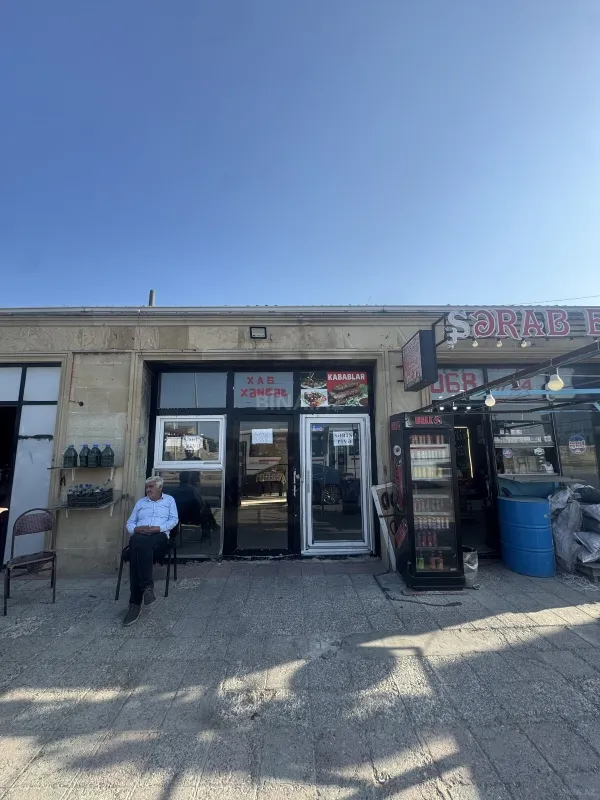 Satılır obyekt 700 m²