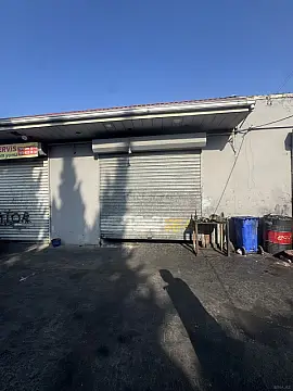 Satılır obyekt 700 m²