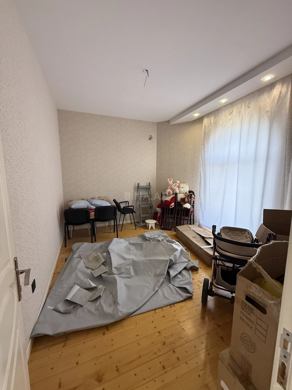 Satılır 7 otaqlı həyət evi 250 m²