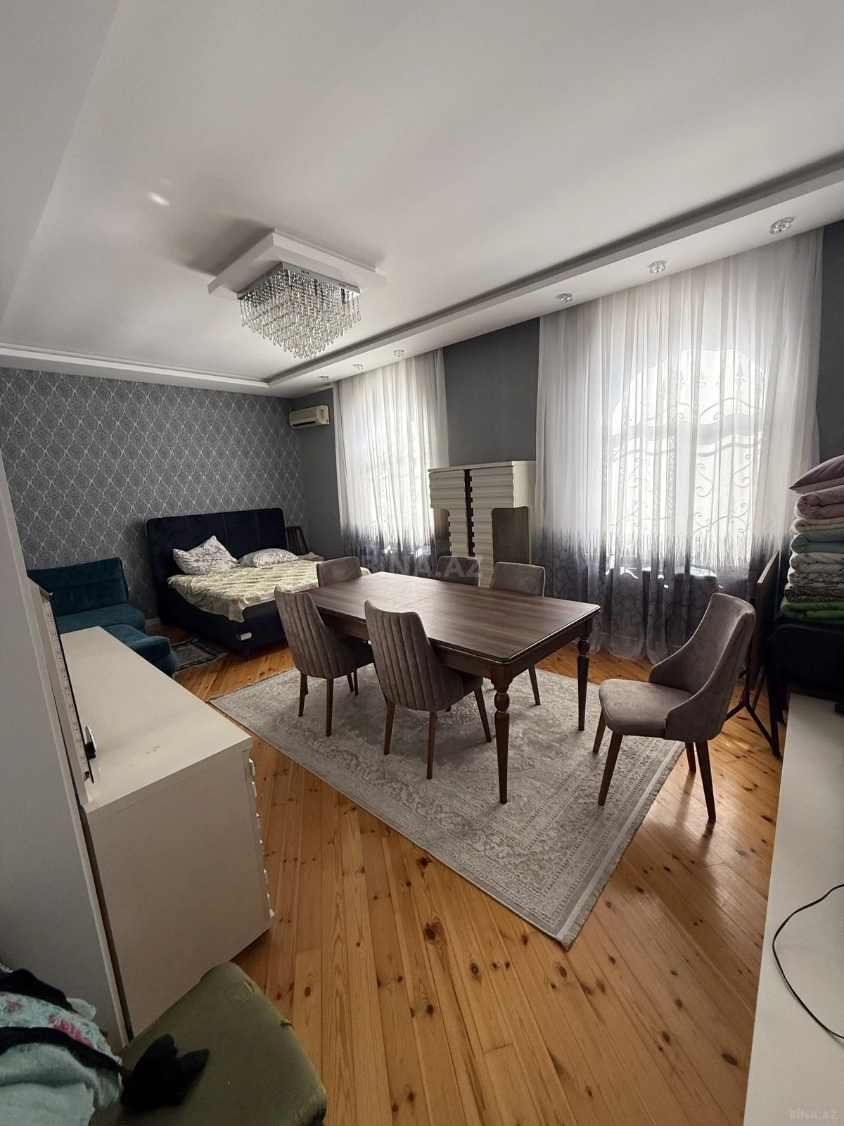 Satılır 7 otaqlı həyət evi 250 m²