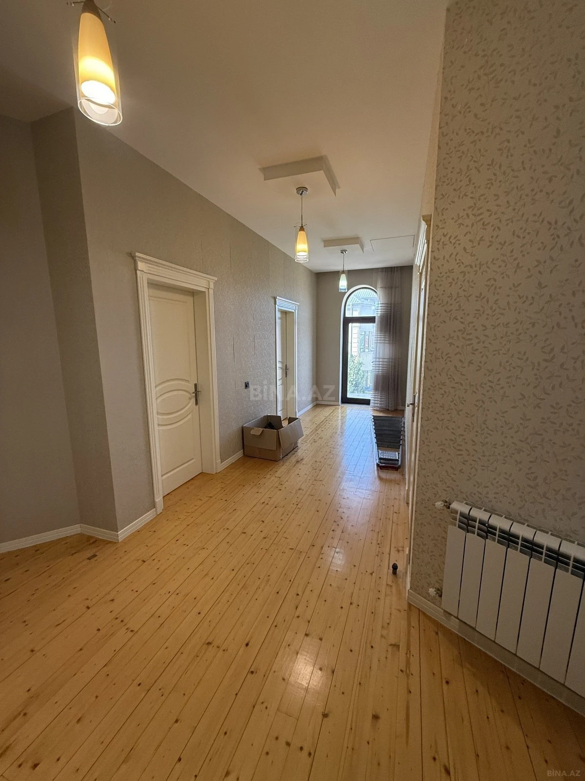 Satılır 7 otaqlı həyət evi 250 m²