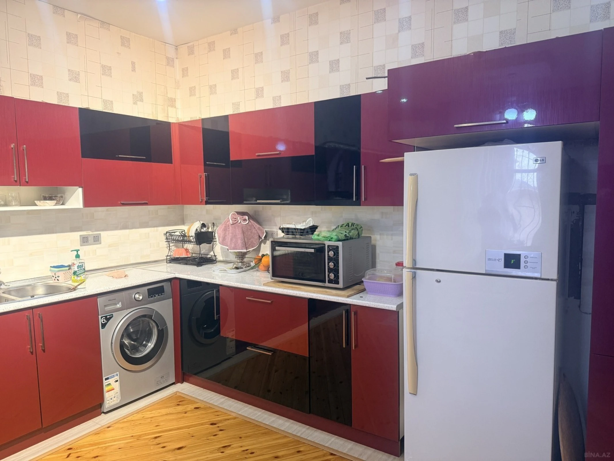 Satılır 7 otaqlı həyət evi 250 m²