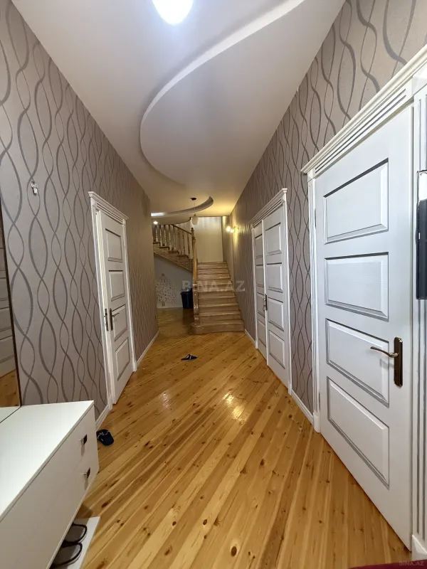 Satılır 7 otaqlı həyət evi 250 m²