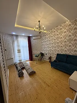 Satılır 7 otaqlı həyət evi 250 m²