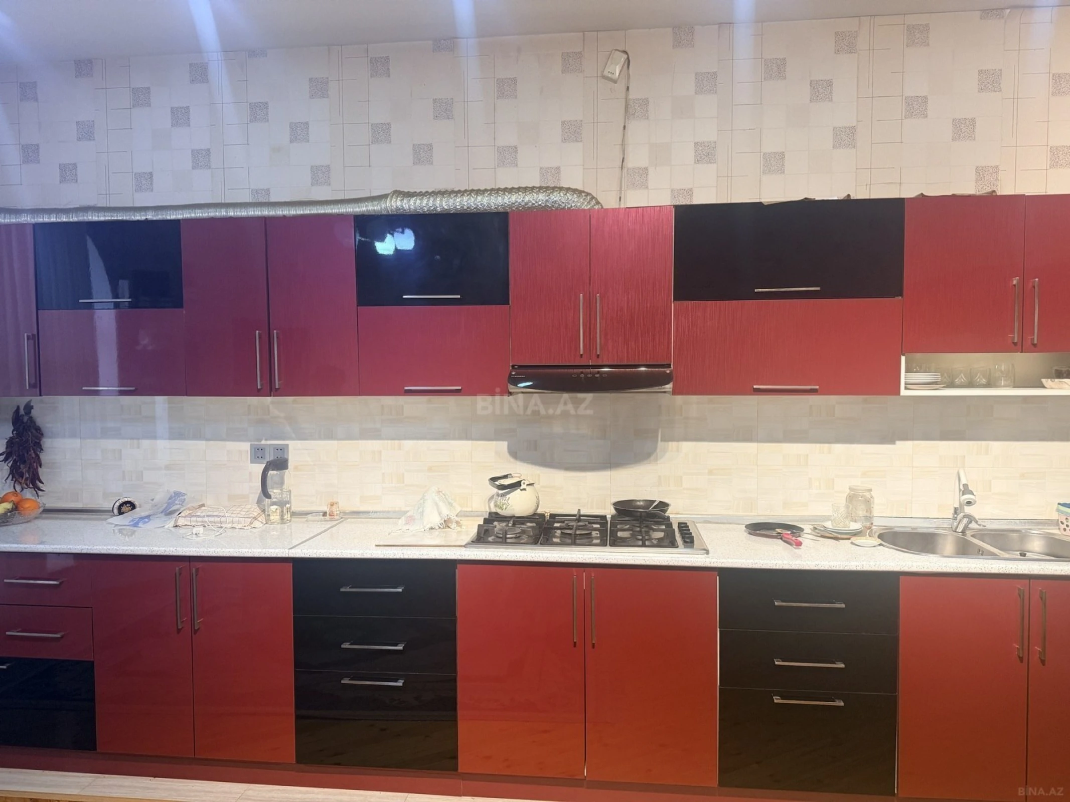 Satılır 7 otaqlı həyət evi 250 m²