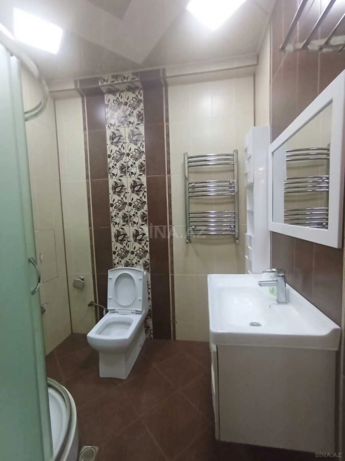 Kirayə verilir 2 otaqlı mənzil 96 m²