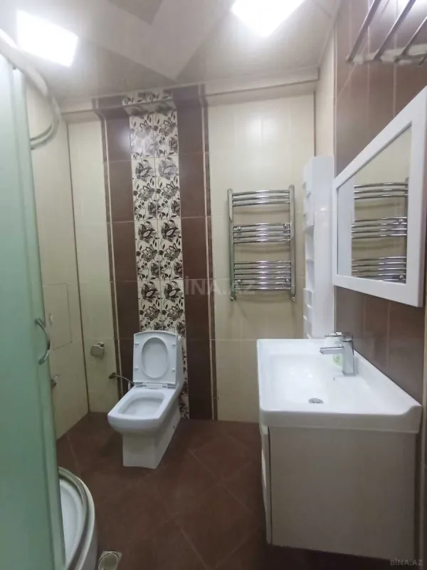 Kirayə verilir 2 otaqlı mənzil 96 m²