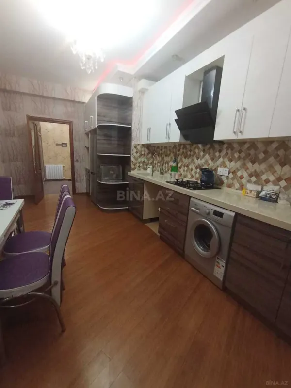 Kirayə verilir 2 otaqlı mənzil 96 m²