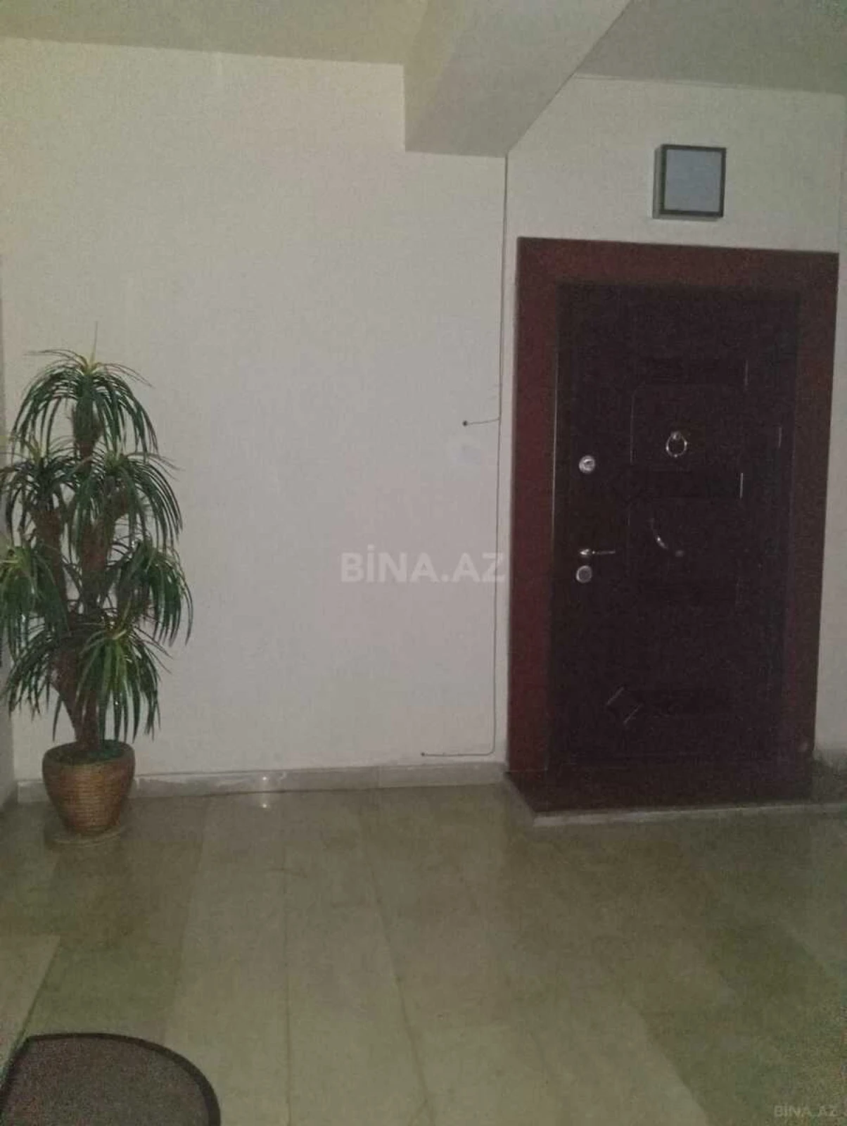 Kirayə verilir 2 otaqlı mənzil 96 m²