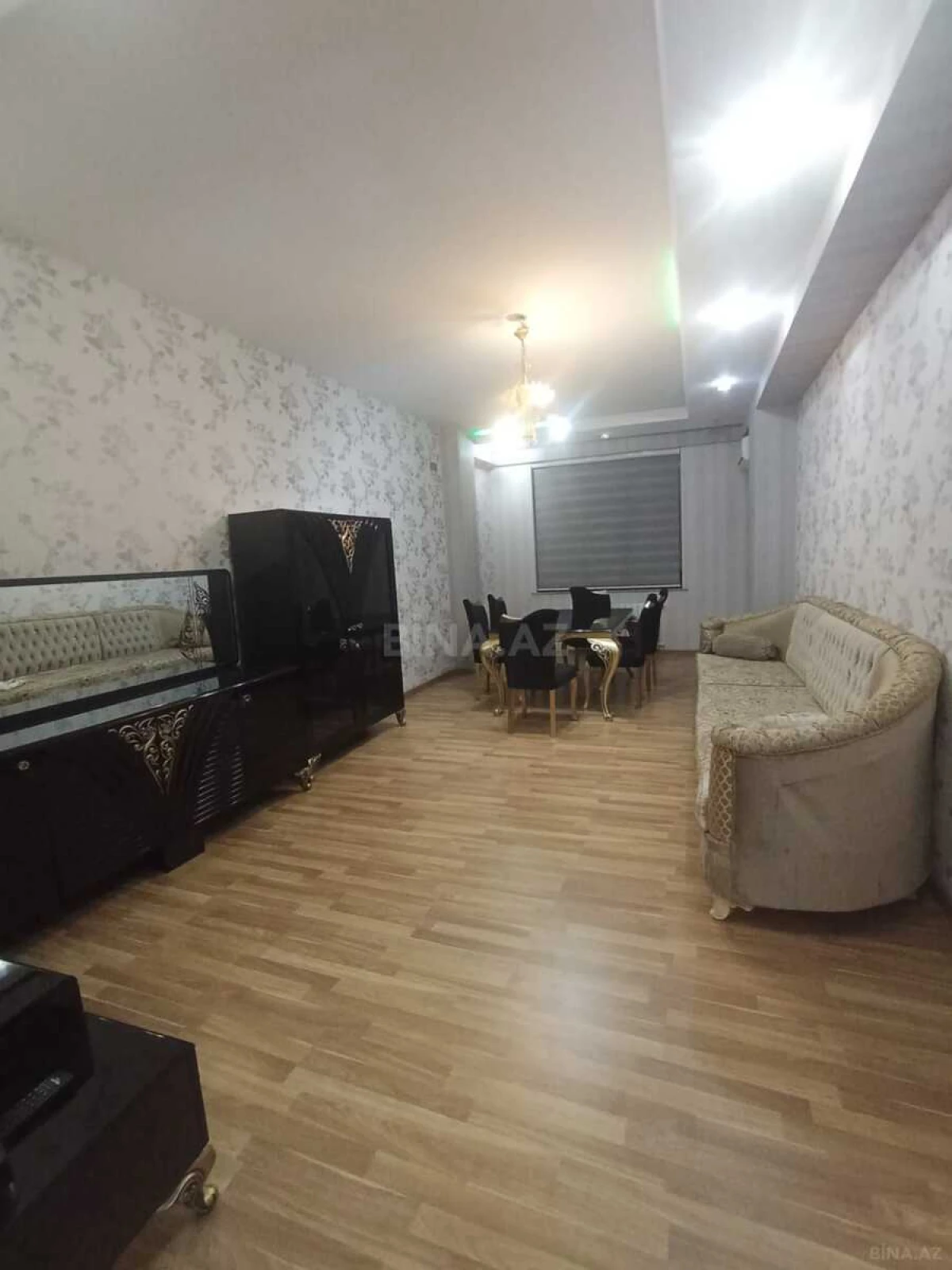 Kirayə verilir 2 otaqlı mənzil 96 m²