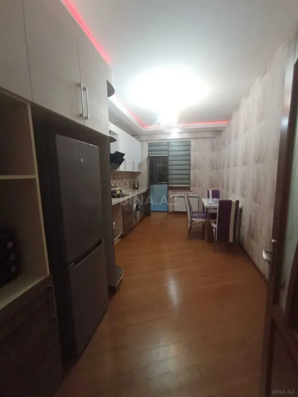 Kirayə verilir 2 otaqlı mənzil 96 m²