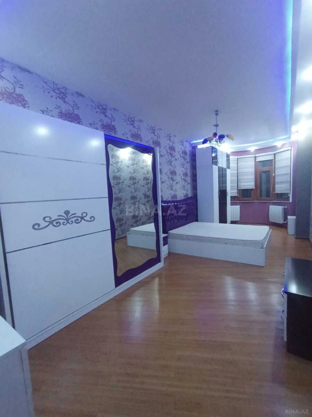 Kirayə verilir 2 otaqlı mənzil 96 m²