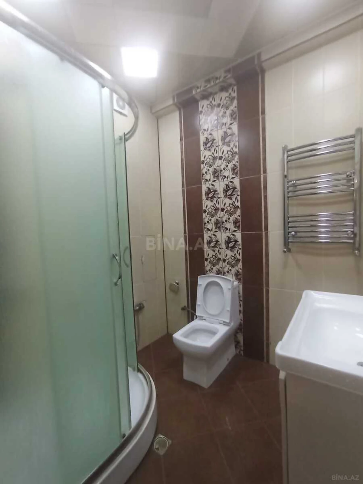 Kirayə verilir 2 otaqlı mənzil 96 m²