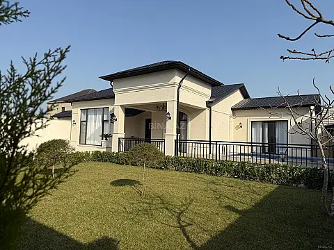 Satılır 4 otaqlı həyət evi 180 m²