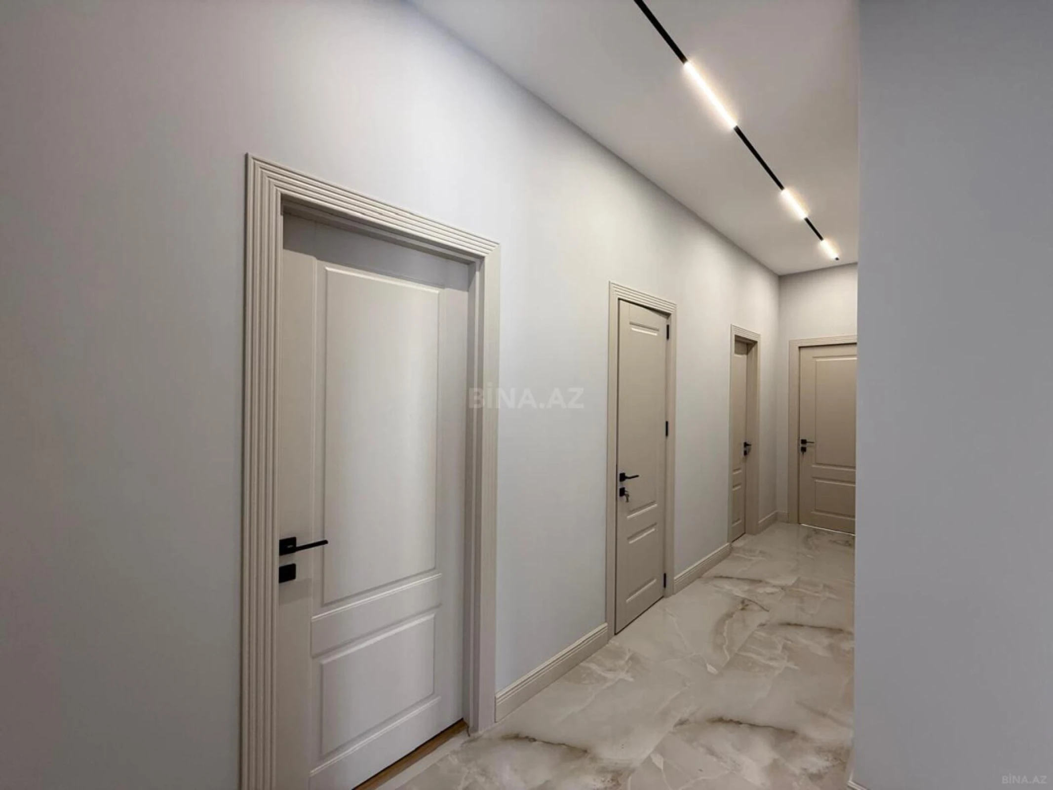 Satılır 4 otaqlı həyət evi 180 m²