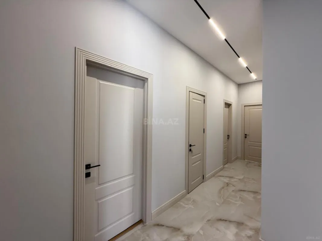 Satılır 4 otaqlı həyət evi 180 m²