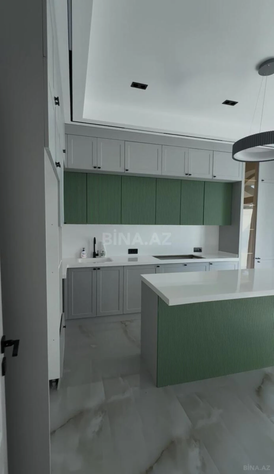 Satılır 4 otaqlı həyət evi 180 m²