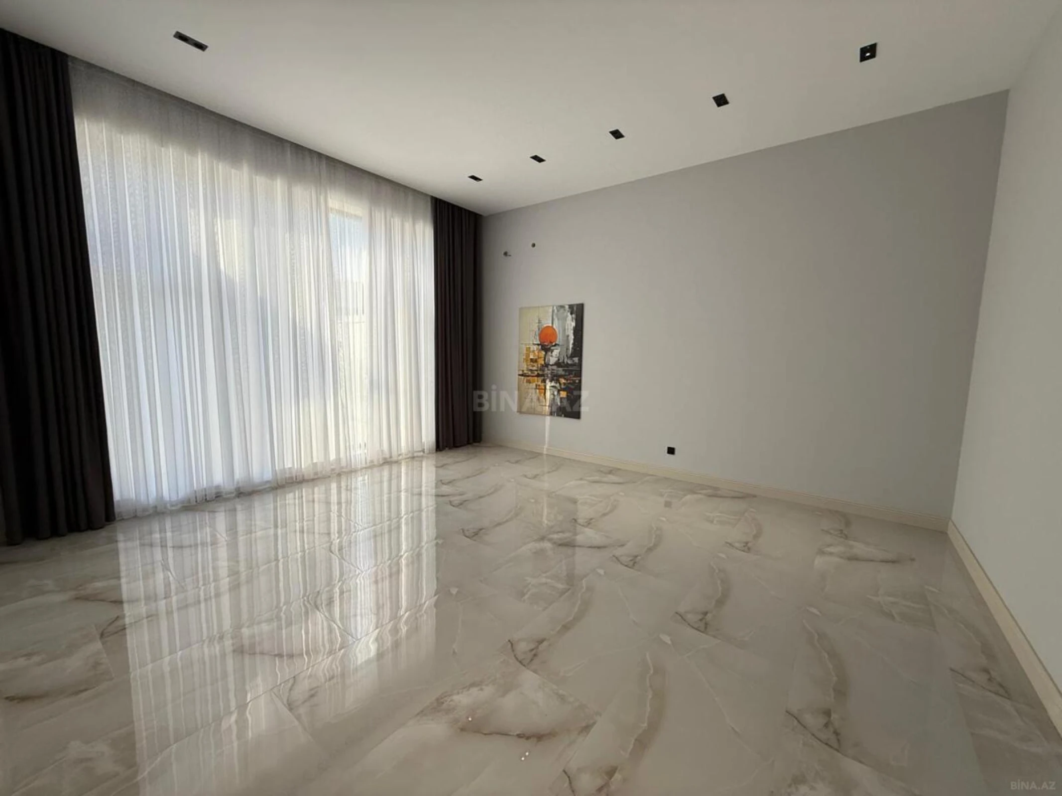 Satılır 4 otaqlı həyət evi 180 m²