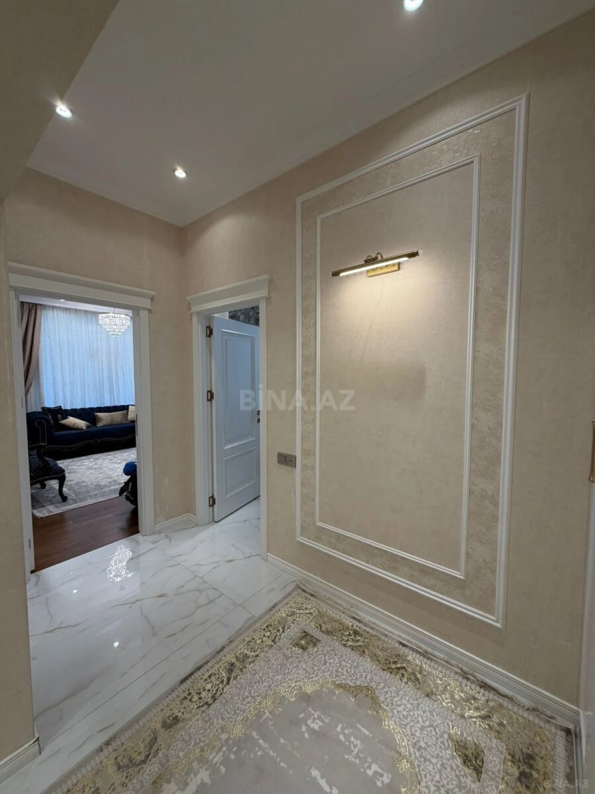 Satılır 3 otaqlı mənzil 128 m²
