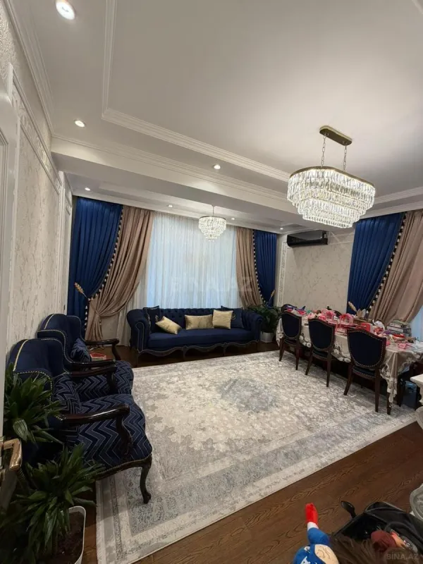 Satılır 3 otaqlı mənzil 128 m²