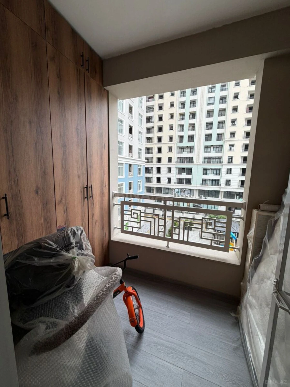 Satılır 3 otaqlı mənzil 128 m²