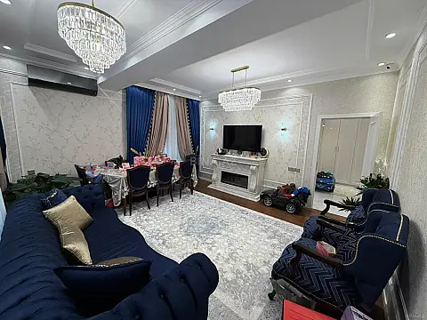 Satılır 3 otaqlı mənzil 128 m²