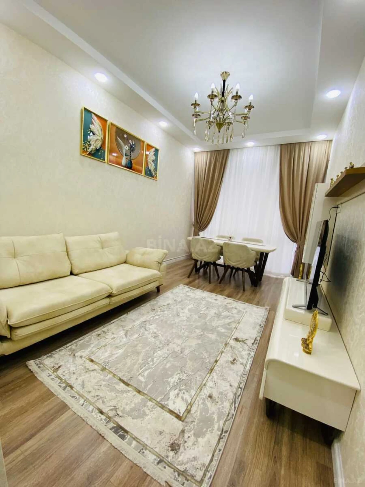 Kirayə verilir 2 otaqlı mənzil 70 m²