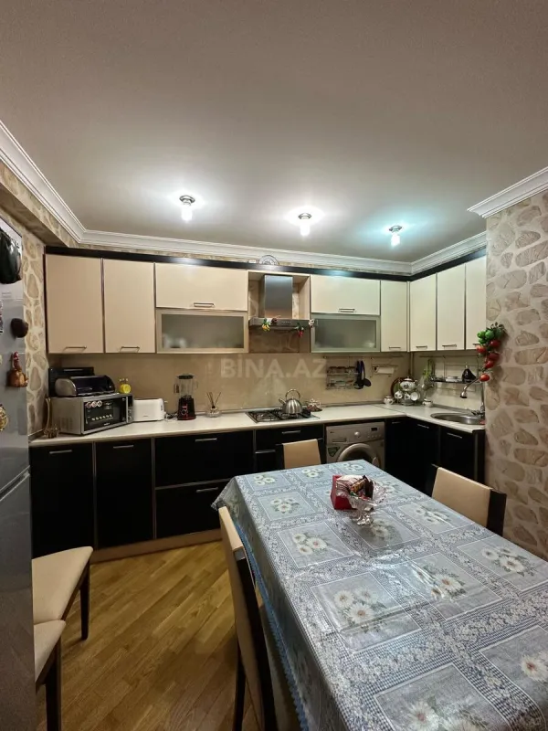 Satılır 2 otaqlı mənzil 65 m²