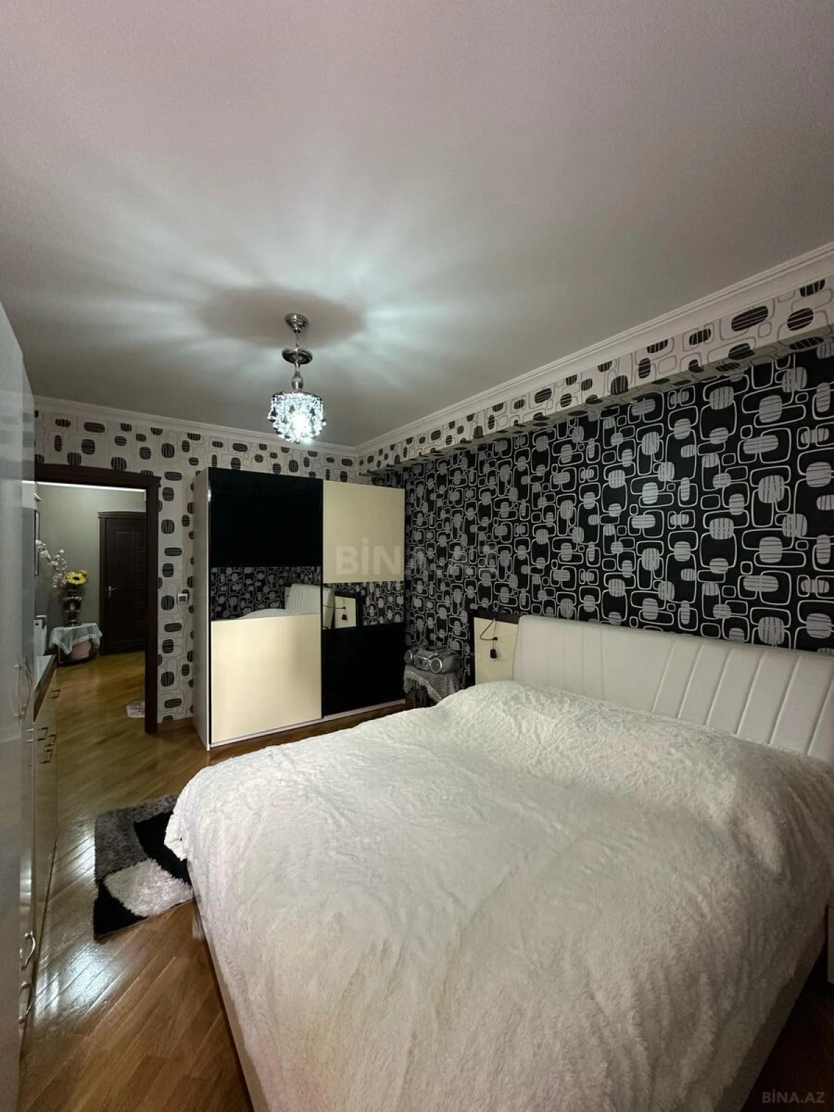 Satılır 2 otaqlı mənzil 65 m²