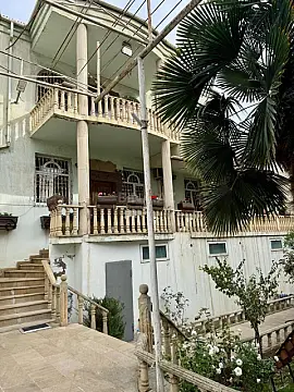 Satılır 6 otaqlı həyət evi 250 m²