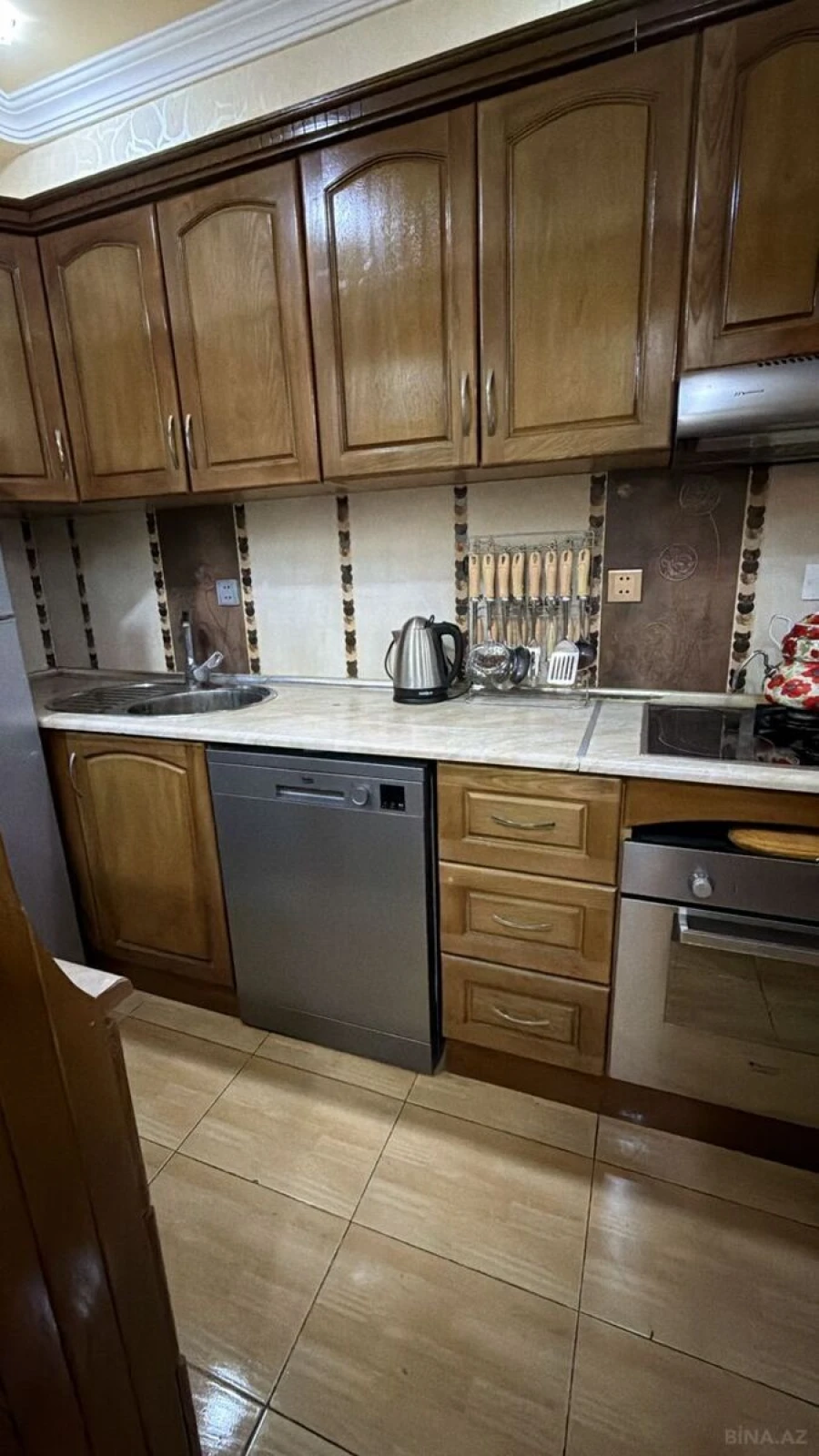 Kirayə verilir 3 otaqlı mənzil 105 m²