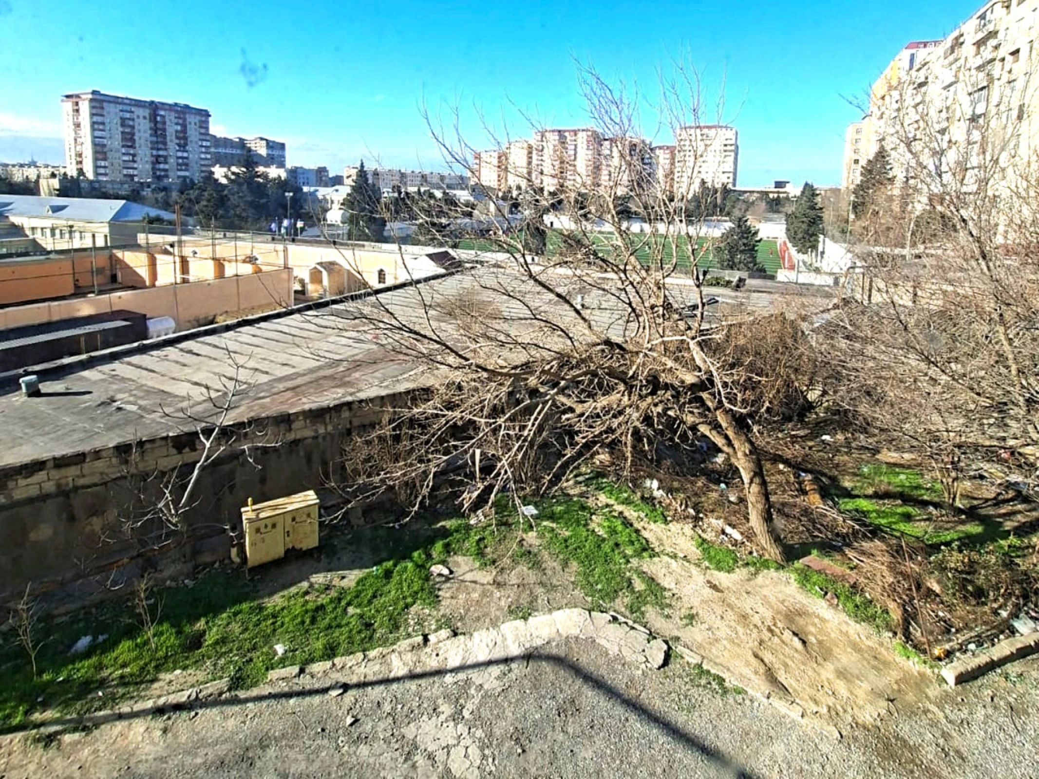 Satılır 3 otaqlı mənzil 145 m²