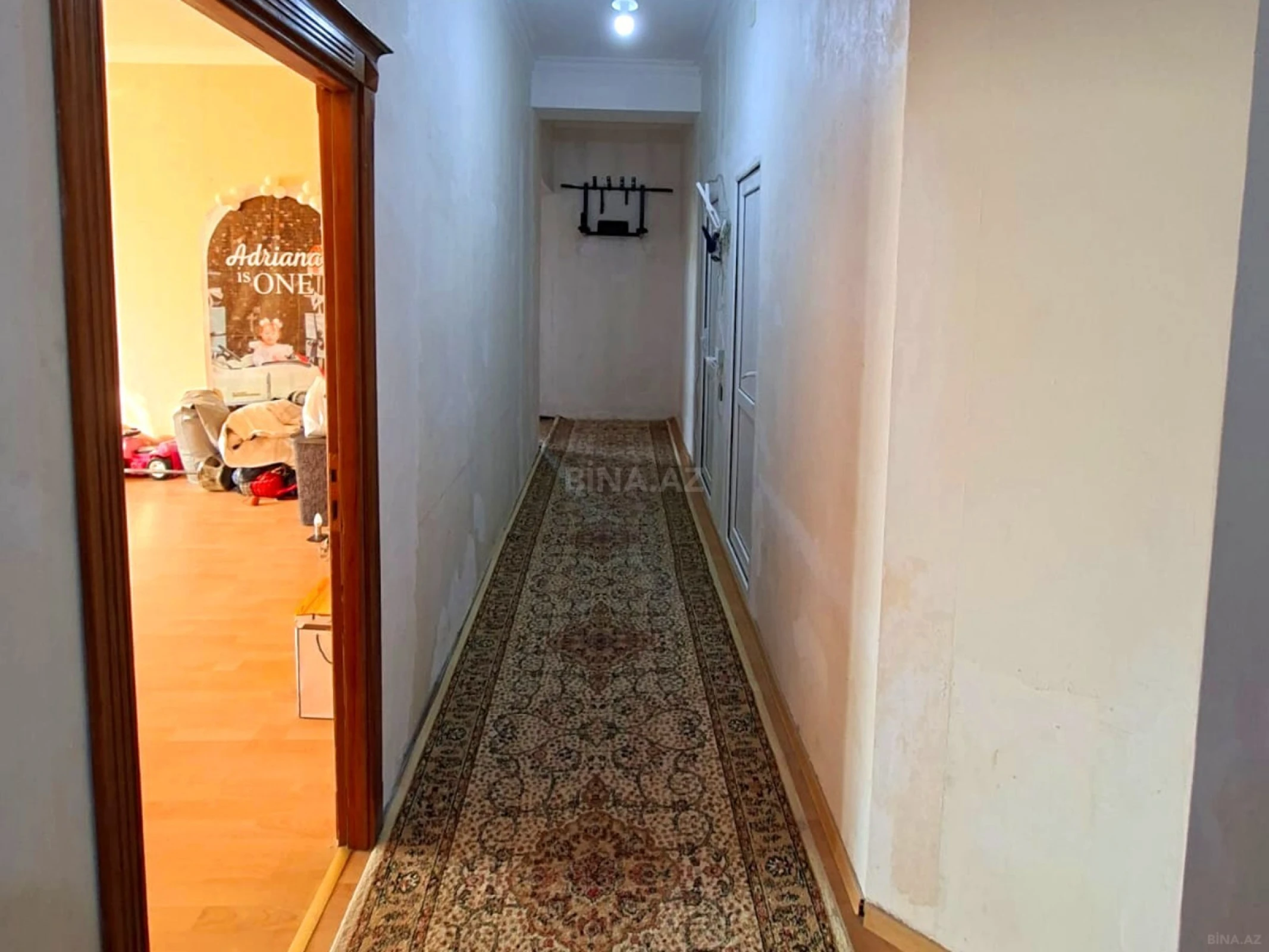 Satılır 3 otaqlı mənzil 145 m²
